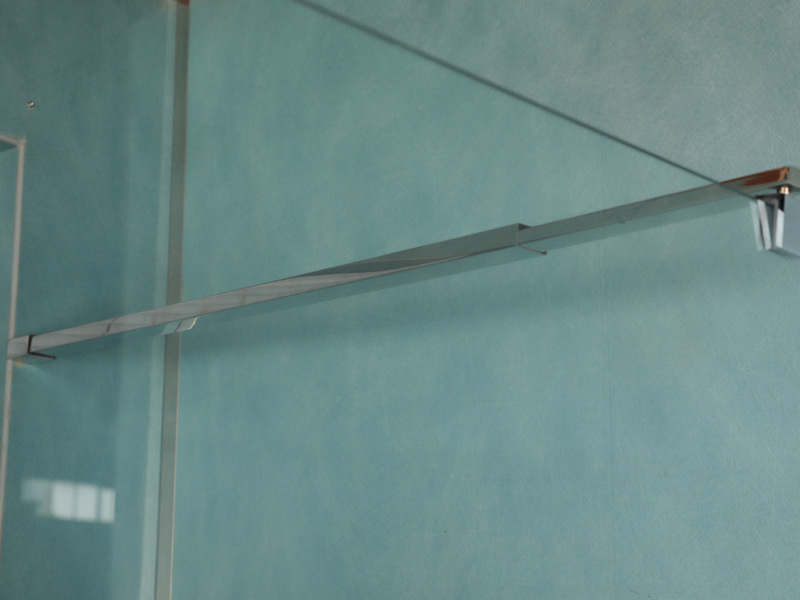 RSQA 피벗 샤워 인클로저, 투명 강화 유리, 크롬 알루미늄 프로파일, 이중 구멍 핸들, 트레이 포함 RSQA 피벗 샤워 인클로저, 투명 강화 유리, 크롬 알루미늄 프로파일, 이중 구멍 핸들, 트레이 포함