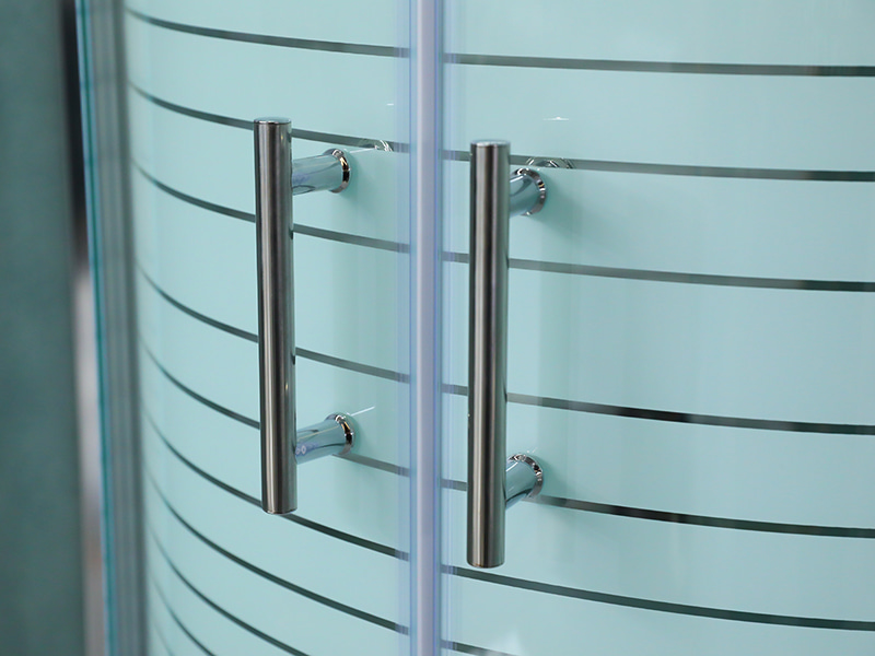 SE 슬라이딩 샤워 인클로저, 인쇄 기능이 있는 투명 강화 유리, 크롬 알루미늄 프로파일, 이중 구멍 손잡이, 트레이 포함 SE 슬라이딩 샤워 인클로저, 인쇄 기능이 있는 투명 강화 유리, 크롬 알루미늄 프로파일, 이중 구멍 손잡이, 트레이 포함