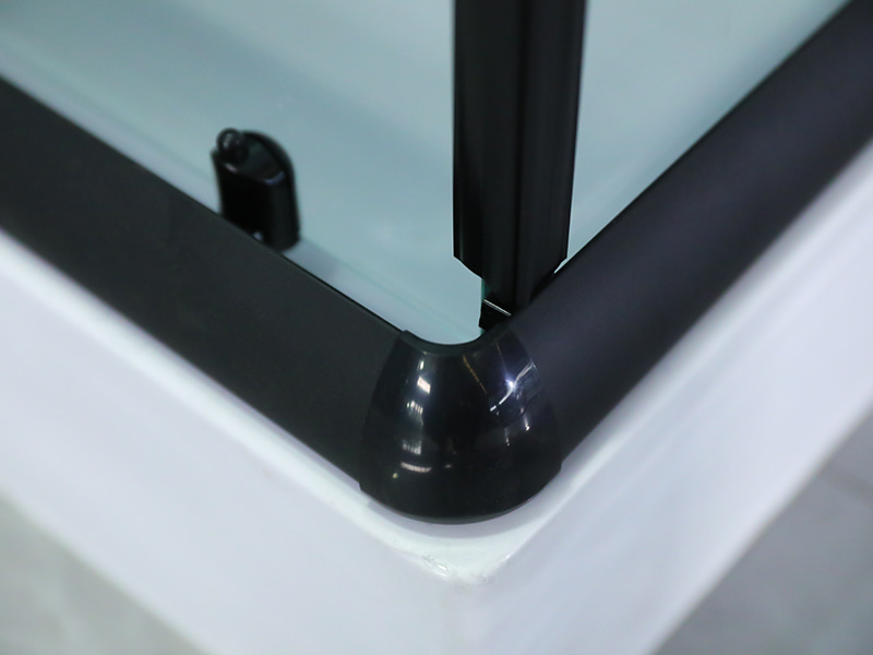 RE 슬라이딩 샤워 인클로저, 인쇄가 있는 투명 강화 유리, 검정색 알루미늄 프로파일, 이중 구멍 손잡이, 트레이 포함 RE 슬라이딩 샤워 인클로저, 인쇄가 있는 투명 강화 유리, 검정색 알루미늄 프로파일, 이중 구멍 손잡이, 트레이 포함