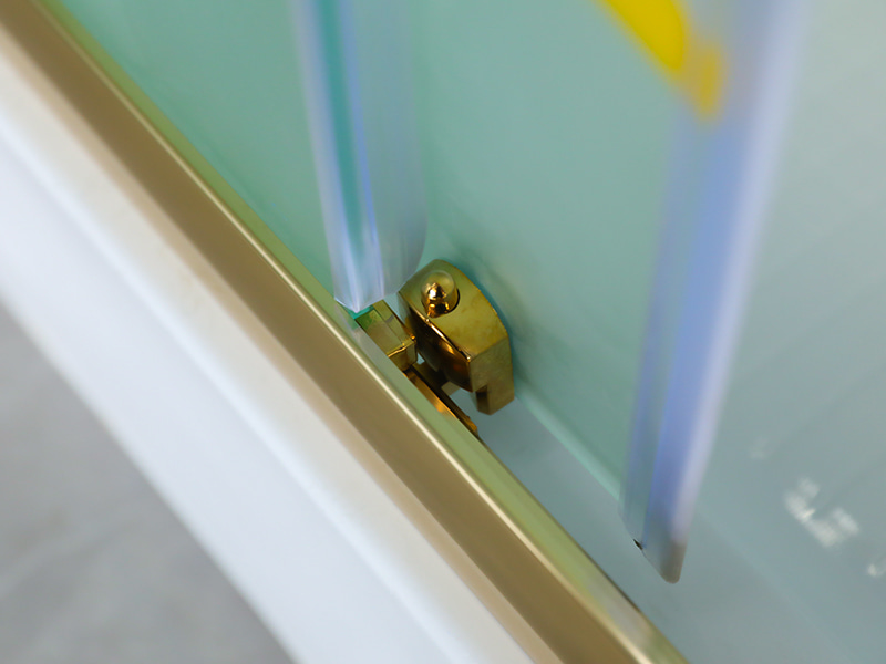 RE 슬라이딩 샤워 인클로저, 인쇄 기능이 있는 매트 강화 유리, 골드 알루미늄 프로파일, 이중 구멍 핸들, 트레이 포함 RE 슬라이딩 샤워 인클로저, 인쇄 기능이 있는 매트 강화 유리, 골드 알루미늄 프로파일, 이중 구멍 핸들, 트레이 포함