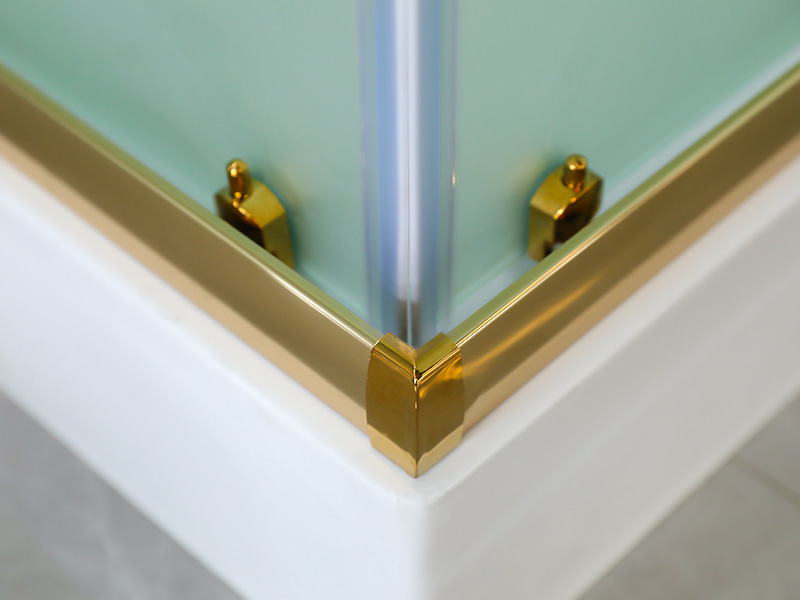 RE 슬라이딩 샤워 인클로저, 인쇄 기능이 있는 매트 강화 유리, 골드 알루미늄 프로파일, 이중 구멍 핸들, 트레이 포함 RE 슬라이딩 샤워 인클로저, 인쇄 기능이 있는 매트 강화 유리, 골드 알루미늄 프로파일, 이중 구멍 핸들, 트레이 포함