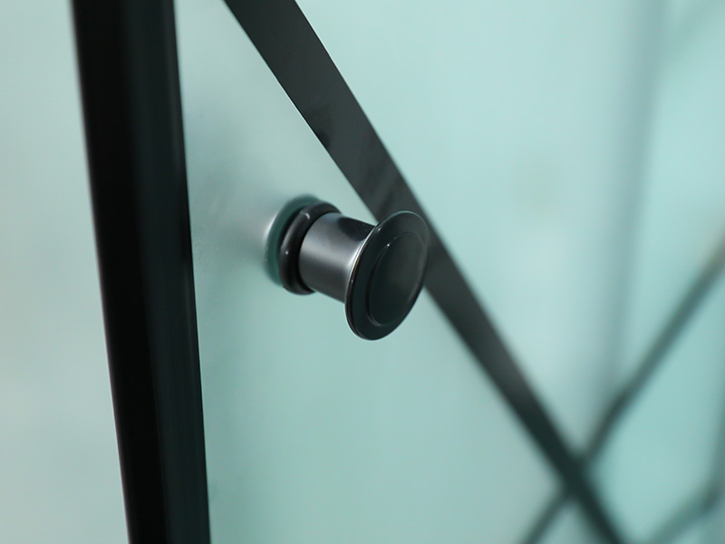 SQ 슬라이딩 샤워 인클로저, 인쇄가 있는 무광택 강화 유리, 검정색 알루미늄 프로파일, 이중 구멍 손잡이, 트레이 포함 SQ 슬라이딩 샤워 인클로저, 인쇄가 있는 무광택 강화 유리, 검정색 알루미늄 프로파일, 이중 구멍 손잡이, 트레이 포함